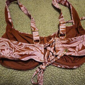 Essential Full-Coverage Bikini Top 38DD